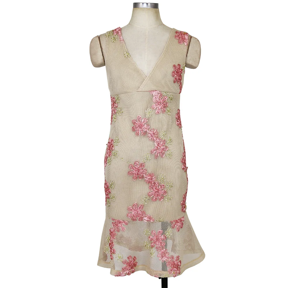 Casual Summer Dress XXL Women V-Neck Bodycon Dress Vestidos Office Lady Elegant Sleeveless Embroidery Party Dresses Backless YY
Casual Summer Dress XXL Women V-Neck Bodycon Dress Vestidos Office Lady Elegant Sleeveless Embroidery Party Dresses Backless YY
