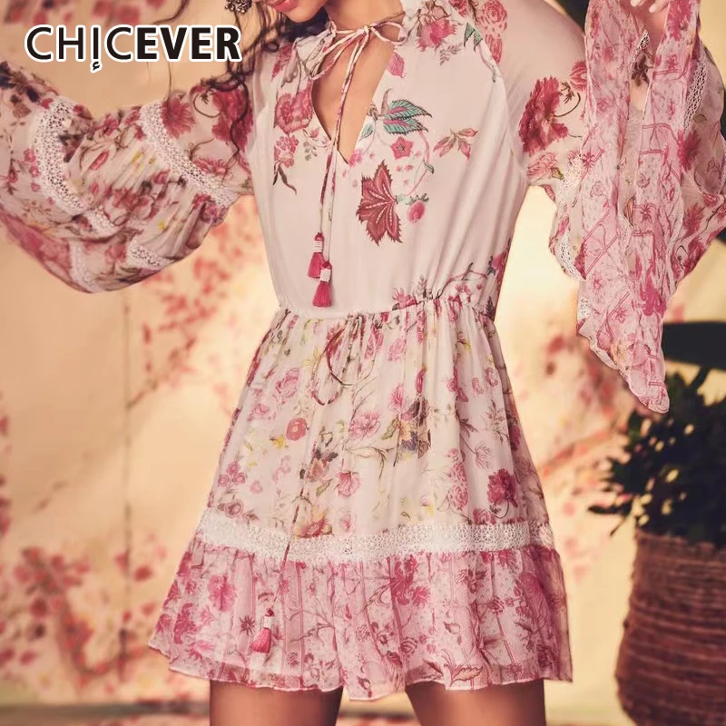 CHICEVER Floral Print Colorblock Dress For Women V Neck Flare Sleeve Knee Length Dresses Female Autumn Clothing 2021 Fashion New
CHICEVER Floral Print Colorblock Dress For Women V Neck Flare Sleeve Knee Length Dresses Female Autumn Clothing 2021 Fashion New