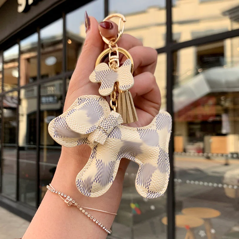 Quality luxury ladies leather cute keychains men's car keychains Couple gifts, for friends, girlfriends, boyfriends
Quality luxury ladies leather cute keychains men's car keychains Couple gifts, for friends, girlfriends, boyfriends