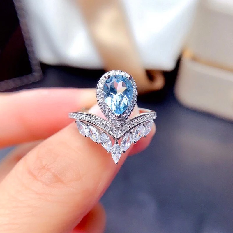 Natural Blue Switzerland Topaz Blue Topaz Crown Ring Female 925 Sterling Silver 18K Gold Plating Blue Gemstone Crystal Open Japa
Natural Blue Switzerland Topaz Blue Topaz Crown Ring Female 925 Sterling Silver 18K Gold Plating Blue Gemstone Crystal Open Japa