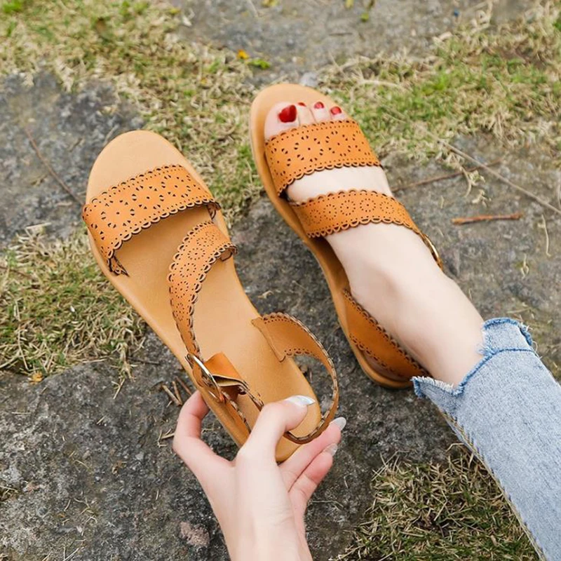 43 Large Sandals For Women In 2020 Summer New European And American Lace Open Toe Flat Sole With Sandals, Beach Broadband Buckle 
43 Large Sandals For Women In 2020 Summer New European And American Lace Open Toe Flat Sole With Sandals, Beach Broadband Buckle