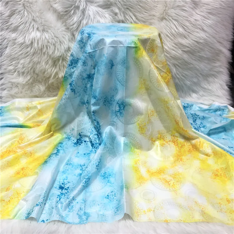 New 100%cotton 5yards Shiny Bazin RIche Fabric Shining Bazin Riche Fabric after wash keep shiny flower print bazin riche fabric
New 100%cotton 5yards Shiny Bazin RIche Fabric Shining Bazin Riche Fabric after wash keep shiny flower print bazin riche fabric
