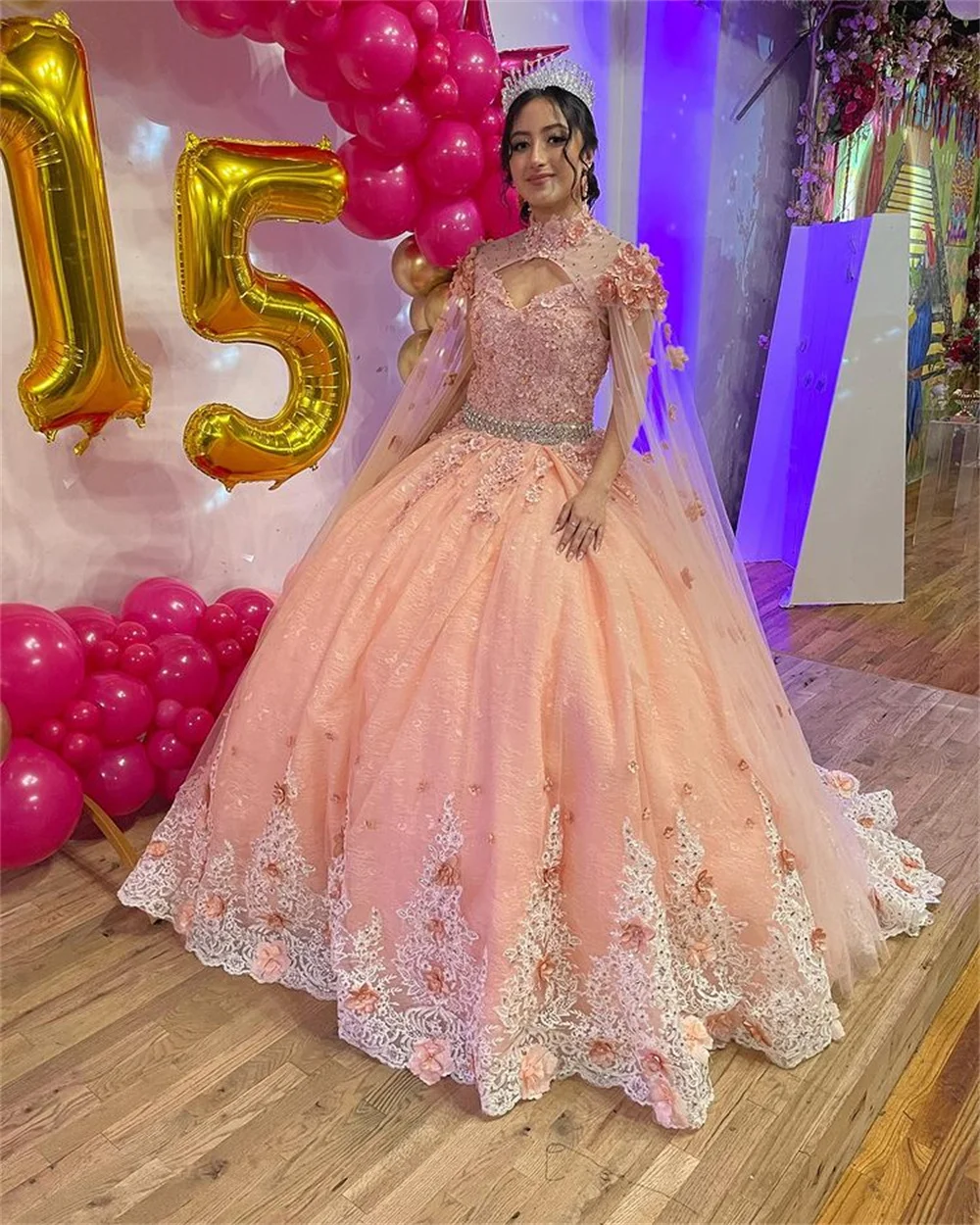 Two Pieces Pink Ball Gown Quinceanera Dresses Beaded Appliques Sweet 16 Dress Vestidos De 15 Años
Two Pieces Pink Ball Gown Quinceanera Dresses Beaded Appliques Sweet 16 Dress Vestidos De 15 Años