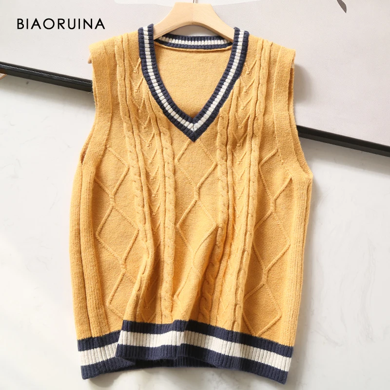 BIAORUINA Women's Preppy Style Stripes Jacquard V-neck Loose Sleeveless Knitted Sweater Vest Female Casual Pullovers One Size
BIAORUINA Women's Preppy Style Stripes Jacquard V-neck Loose Sleeveless Knitted Sweater Vest Female Casual Pullovers One Size