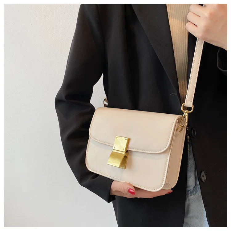 Hot Offers Box Crossbody Bags For Women Famous Brand Fancy Push Lock Design High Quality Smooth PU Leather Shoulder Bag 2021 NEW
Hot Offers Box Crossbody Bags For Women Famous Brand Fancy Push Lock Design High Quality Smooth PU Leather Shoulder Bag 2021 NEW