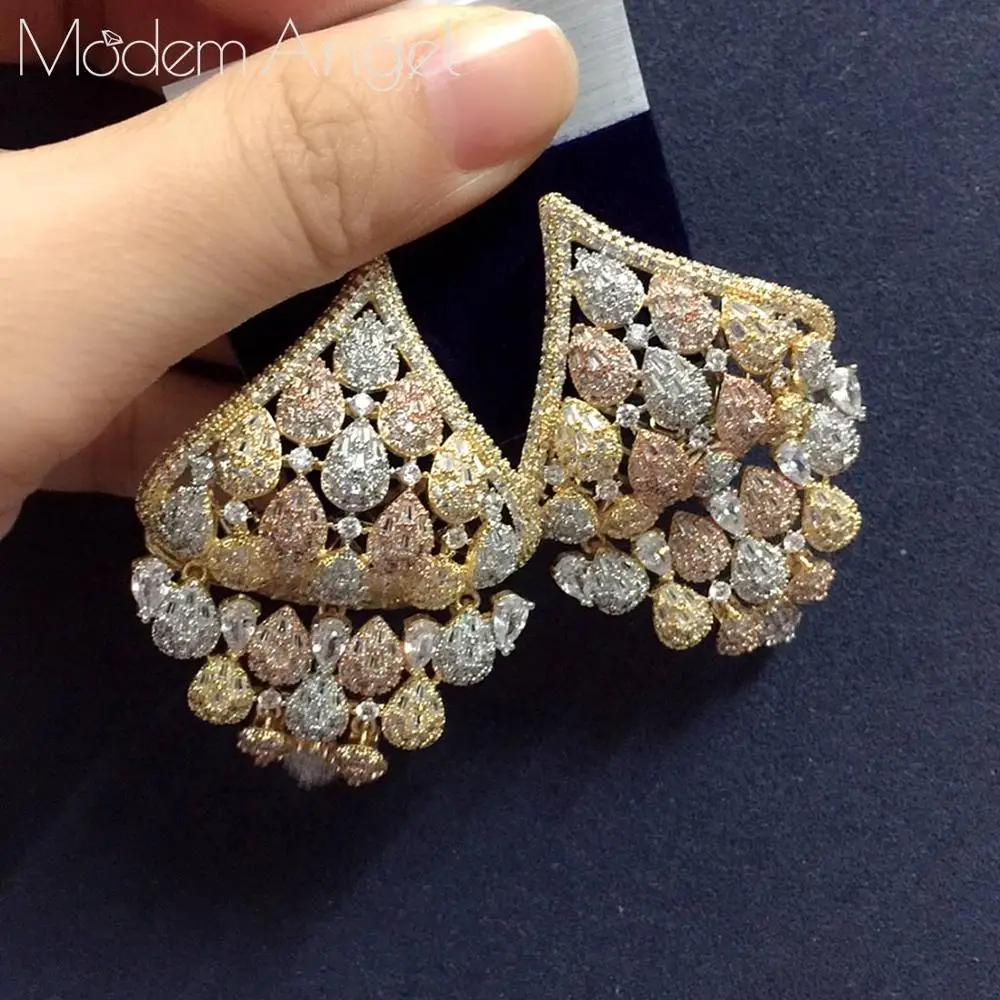 ModemAngel luxury sun flower Shape Long Hoop Earrings Cubic Zirconia Women Wedding Big Earrings Bijoux Jewelry 2020
ModemAngel luxury sun flower Shape Long Hoop Earrings Cubic Zirconia Women Wedding Big Earrings Bijoux Jewelry 2020