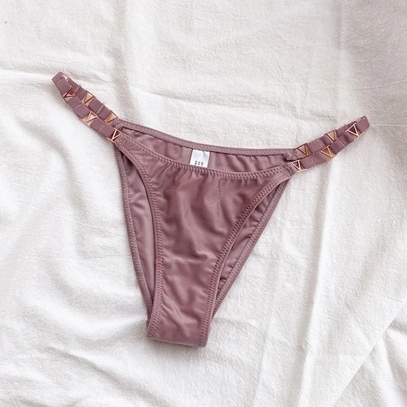 Comfort Breathable Ice Silk Panties Sexy High Fork Fitness Briefs Underwear Women Seamless Low Rise Lingerie Intimates Panty
Comfort Breathable Ice Silk Panties Sexy High Fork Fitness Briefs Underwear Women Seamless Low Rise Lingerie Intimates Panty