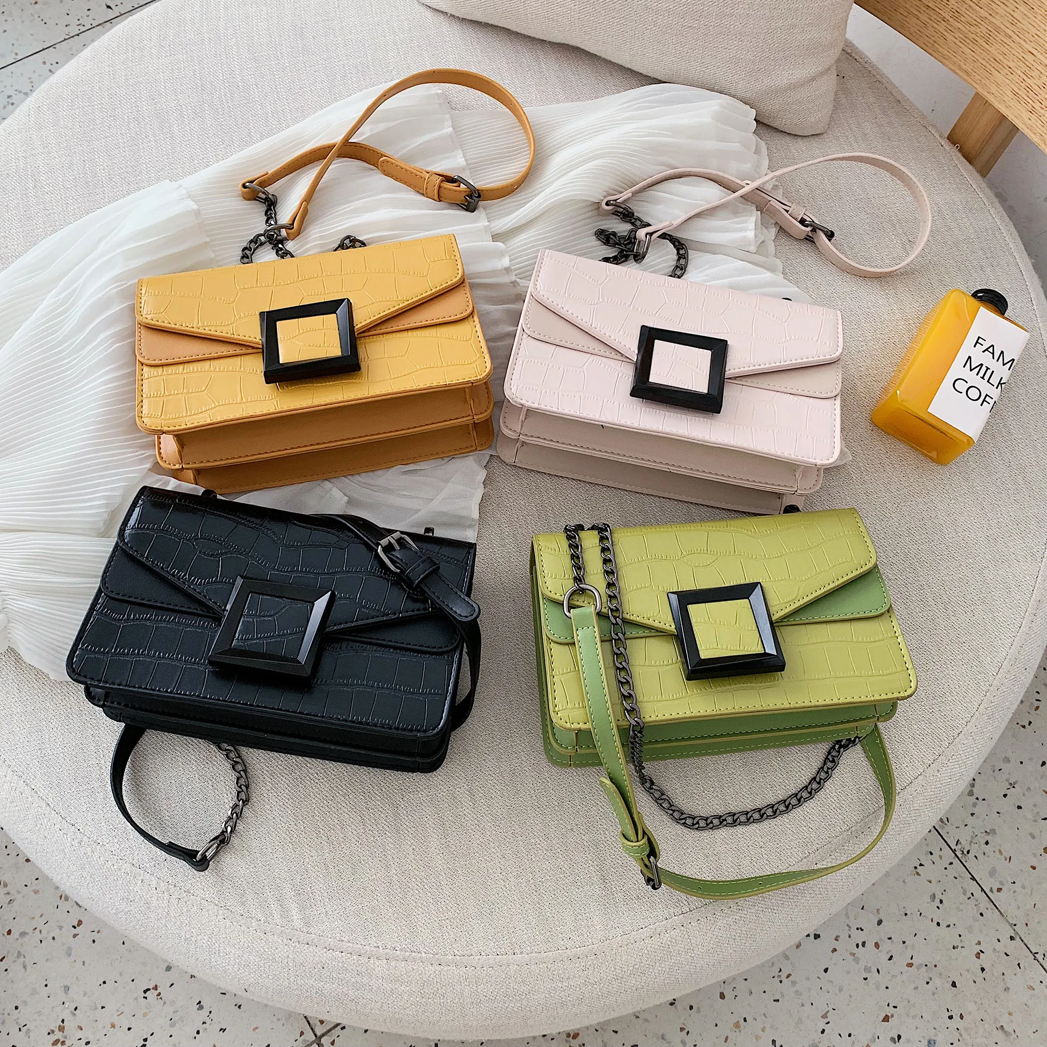 Stone Pattern PU Leather Crossbody Bags for Women 2021 Hit Small Shoulder Simple Bag Female Luxury Chain Handbags and Purses
Stone Pattern PU Leather Crossbody Bags for Women 2021 Hit Small Shoulder Simple Bag Female Luxury Chain Handbags and Purses