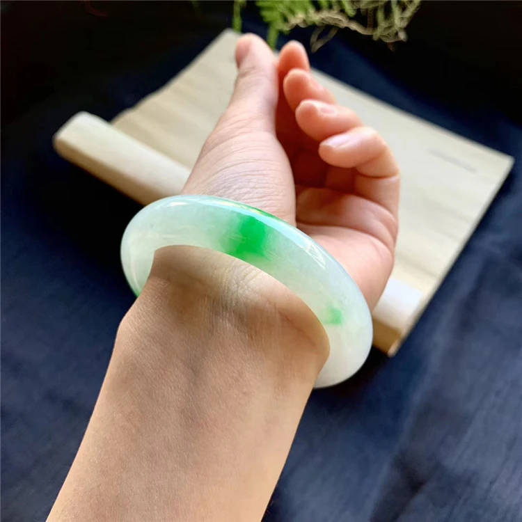 Free Certificate Natural Burmese Jadeite 54-64mm Light Green Bracelet Elegant Princess Jewelry Best Gift Present
Free Certificate Natural Burmese Jadeite 54-64mm Light Green Bracelet Elegant Princess Jewelry Best Gift Present