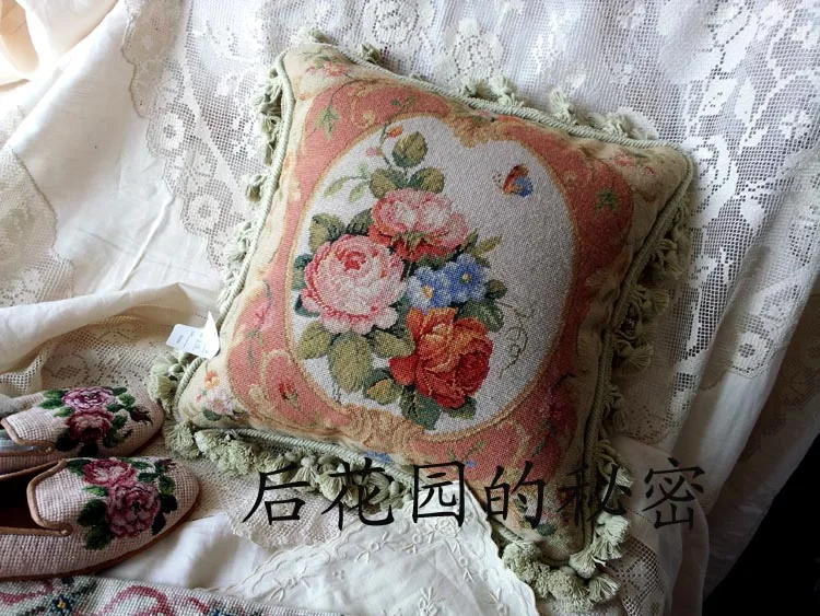 Прошитая наволочка ручной работы из натуральной шерсти с вышивкой для музея подушек (красная Роза) 
Прошитая наволочка ручной работы из натуральной шерсти с вышивкой для музея подушек (красная Роза)