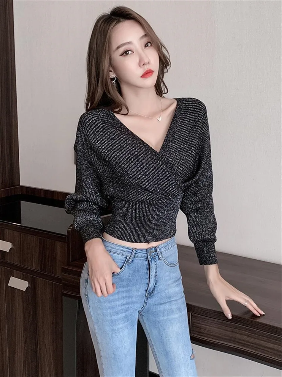 Autumn Winter Bat sleeve Women Sweater Tunic V Neck Knittied Pullover Backless Sweater Ladies Tops Short Slim TT1087
Autumn Winter Bat sleeve Women Sweater Tunic V Neck Knittied Pullover Backless Sweater Ladies Tops Short Slim TT1087