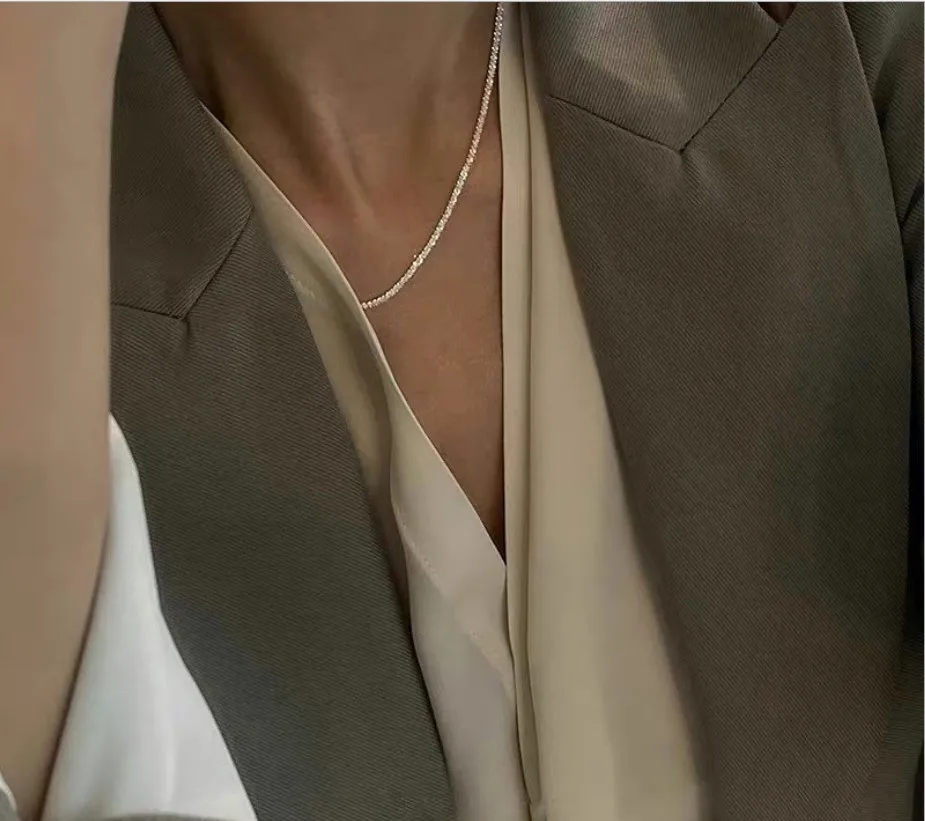 2021 Новое модное женское простое ожерелье блестящие свадебные украшения ожерелье нежная цепочка до ключицы подарок на день рождения для дев... 
2021 Новое модное женское простое ожерелье блестящие свадебные украшения ожерелье нежная цепочка до ключицы подарок на день рождения для дев...