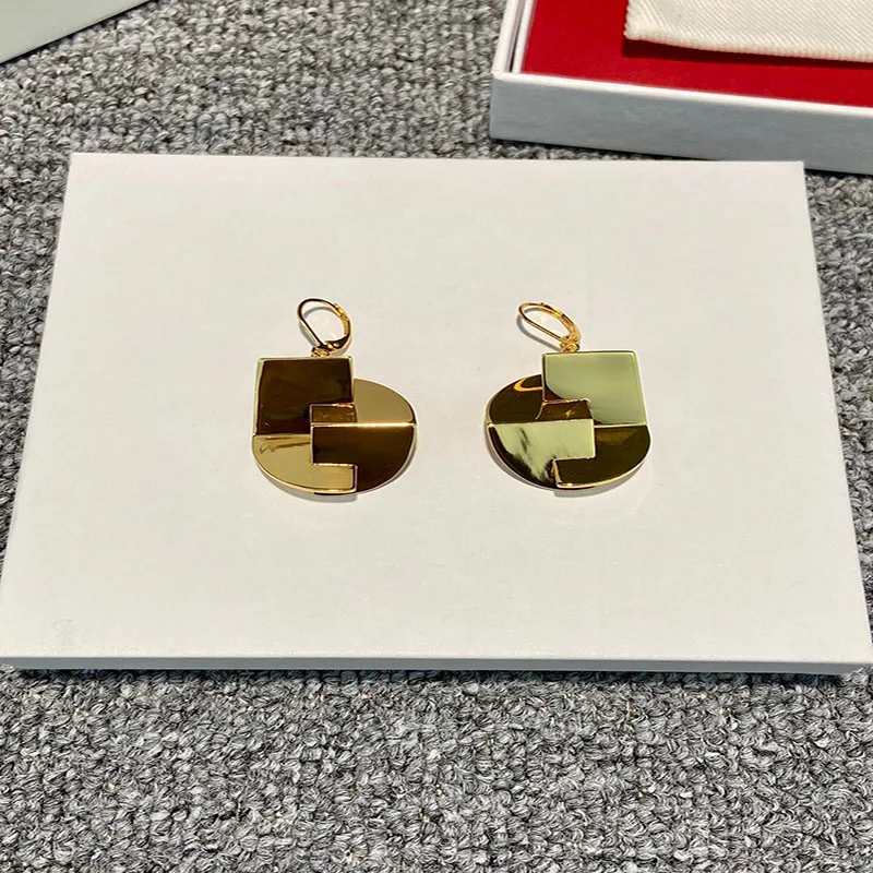 Women's luxury brand S925 sterling silver irregular gold earrings original personality fashion simple boutique gifts
Women's luxury brand S925 sterling silver irregular gold earrings original personality fashion simple boutique gifts