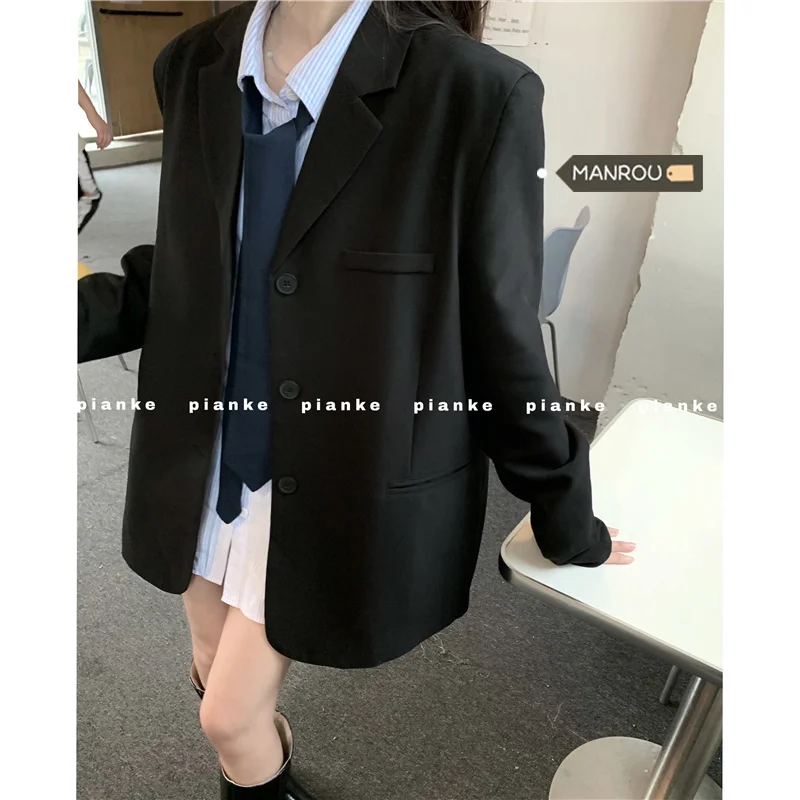 Black Loose versatile suit coat women's 2021 new leisure long sleeve medium long suit top
Black Loose versatile suit coat women's 2021 new leisure long sleeve medium long suit top