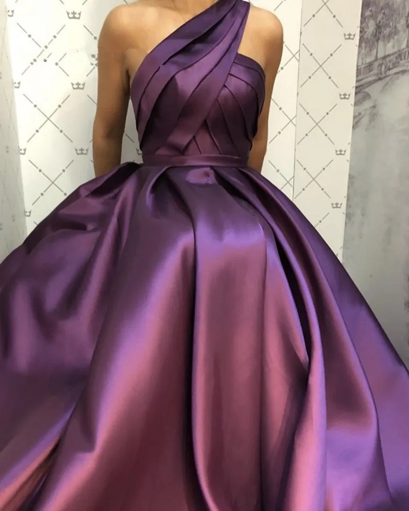One Shoulder Sleeveless A-Line Floor Length Satin Pleated Long Women Prom Dresses 2020 Side Slit Party Gown For Prom gown
One Shoulder Sleeveless A-Line Floor Length Satin Pleated Long Women Prom Dresses 2020 Side Slit Party Gown For Prom gown