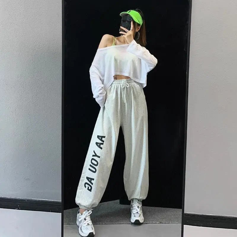Bomb Street pants women loose-lettered boxer shorts men and Women Square dancing jazz dance pants hip pants
Bomb Street pants women loose-lettered boxer shorts men and Women Square dancing jazz dance pants hip pants