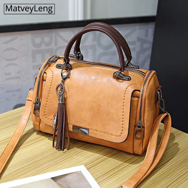 Europe and the United States new head layer leather women's bag women's handbag Boston single shoulder diagonal bag travel bag
Europe and the United States new head layer leather women's bag women's handbag Boston single shoulder diagonal bag travel bag