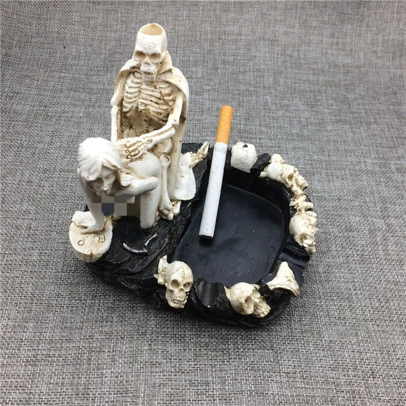 Resin Ashtray Interesting Smoke Tray European Style Decor Crafts Ornaments Halloween Decorations Home Decoration Accessories
Resin Ashtray Interesting Smoke Tray European Style Decor Crafts Ornaments Halloween Decorations Home Decoration Accessories