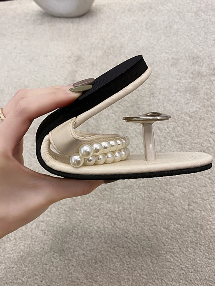 Flat Shoes Female Slippers Casual Slides String Bead Slipers Women Rivet Luxury 2021 Summer Basic Metal Decoration Fashion PU
Flat Shoes Female Slippers Casual Slides String Bead Slipers Women Rivet Luxury 2021 Summer Basic Metal Decoration Fashion PU