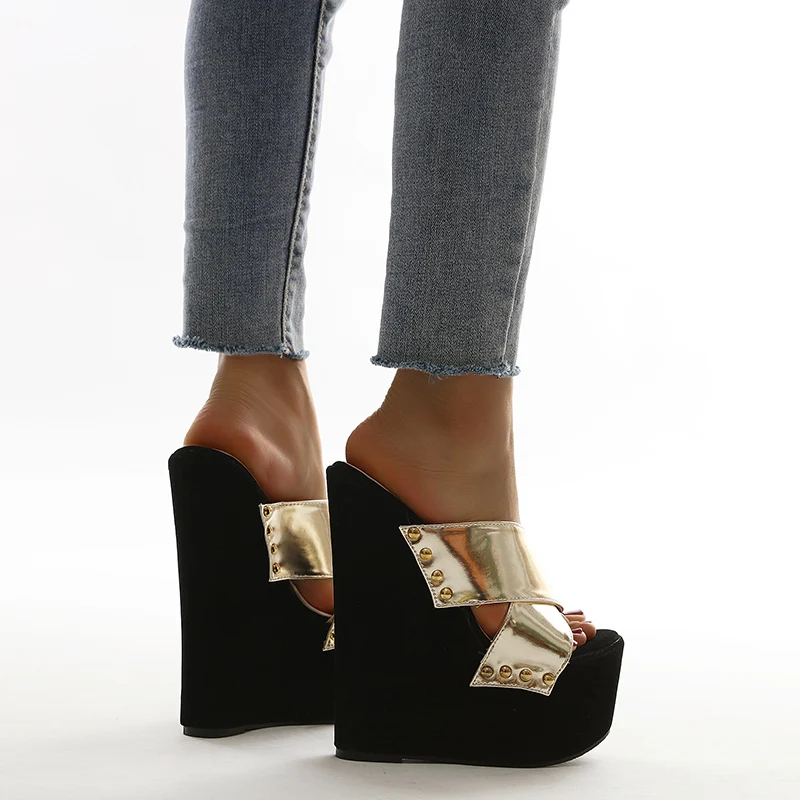 18cm Heeled Platform Sandals Women Rivet High Heel Slippers Sexy Wedges Sandals For Women Platform Shoes Summer Dames Slippers
18cm Heeled Platform Sandals Women Rivet High Heel Slippers Sexy Wedges Sandals For Women Platform Shoes Summer Dames Slippers