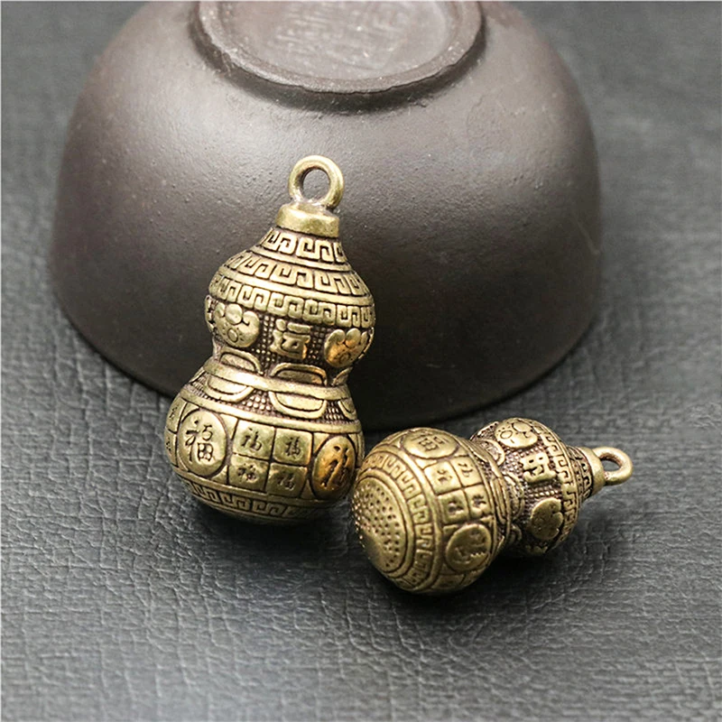 Antique Solid Brass gourd bell Miniature Figurines Retro Copper Animal Tea Pet Desktop Ornament Decor Crafts Keychain Pendants
Antique Solid Brass gourd bell Miniature Figurines Retro Copper Animal Tea Pet Desktop Ornament Decor Crafts Keychain Pendants