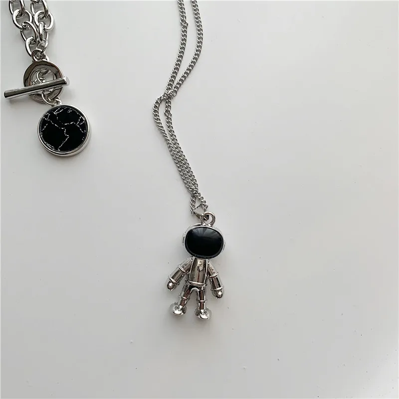 INS Earth European American Men's and Women's Hip Hop Cool Astronaut Pendant Necklace Cold Wind Net Red Couple Style
INS Earth European American Men's and Women's Hip Hop Cool Astronaut Pendant Necklace Cold Wind Net Red Couple Style