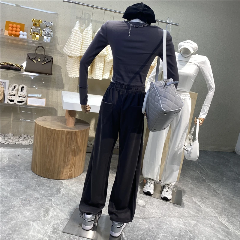 New 2021 Chest Cut-out Design Long Sleeve Tight And Thin Bottomed T-shirt + Elastic Waist Loose Drawstring Leggings 2 Suit
New 2021 Chest Cut-out Design Long Sleeve Tight And Thin Bottomed T-shirt + Elastic Waist Loose Drawstring Leggings 2 Suit