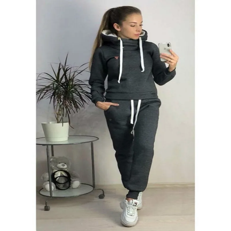 Fashion Two Piece Set Winter European and American Sportswear Fleece Women's Sports and Leisure Suit Conjunto Feminino
Fashion Two Piece Set Winter European and American Sportswear Fleece Women's Sports and Leisure Suit Conjunto Feminino