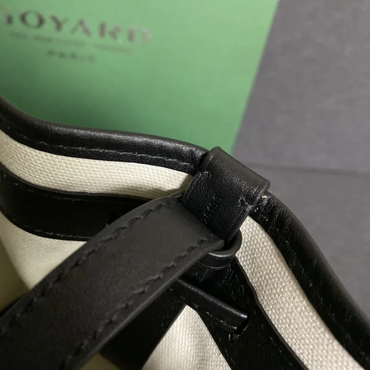 2021 new petit flot mini bucket bag one-shoulder diagonal female bag with leather cowhide bag
2021 new petit flot mini bucket bag one-shoulder diagonal female bag with leather cowhide bag