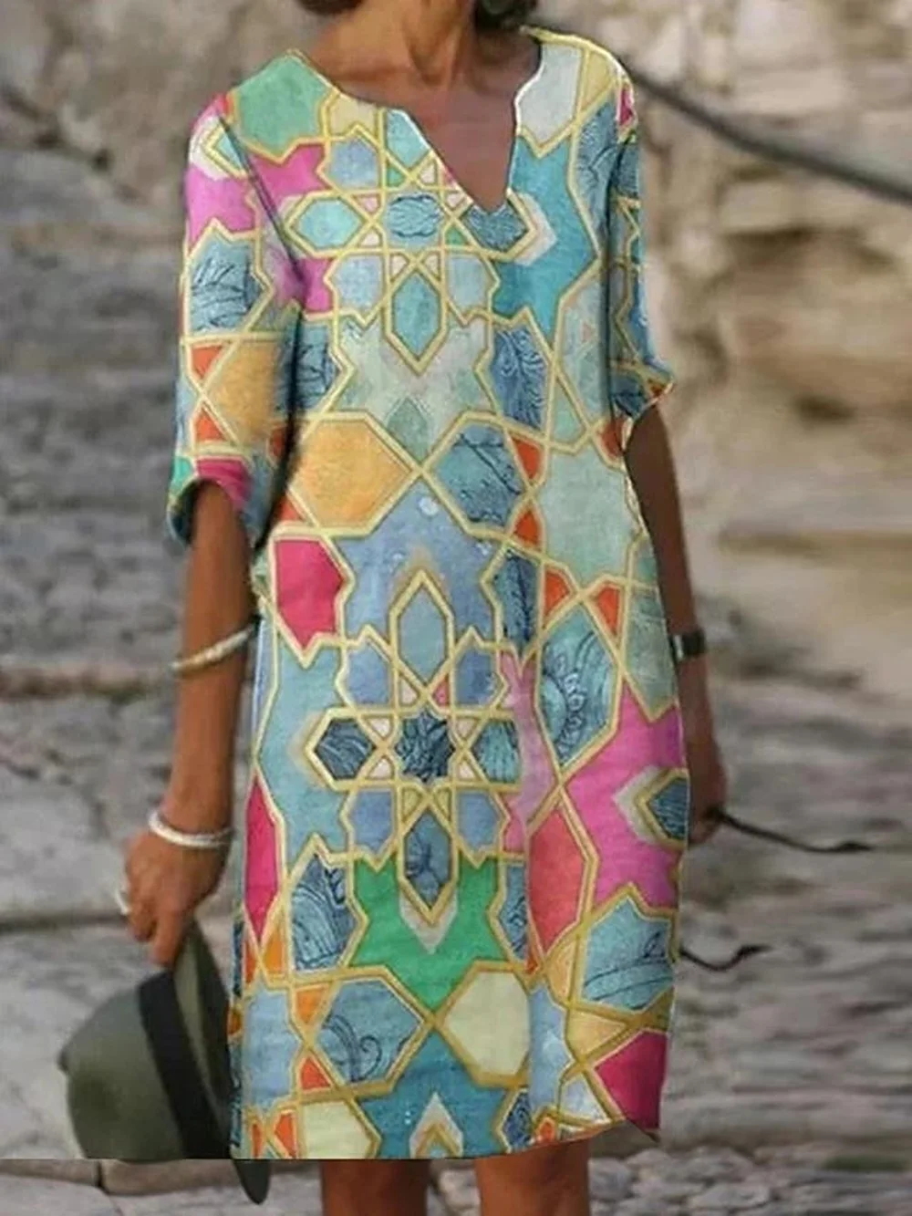 2021 summer printing loose bamboo fiber floral short-sleeved female retro literary round neck five-sleeve dress 
2021 summer printing loose bamboo fiber floral short-sleeved female retro literary round neck five-sleeve dress