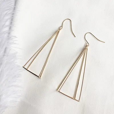 Korean Style Simple Long Triangle Ear Hooks three-dimensional Geometric Earrings Women
Korean Style Simple Long Triangle Ear Hooks three-dimensional Geometric Earrings Women