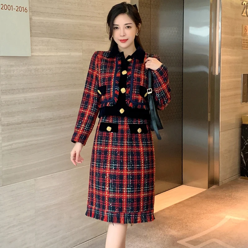 Autumn Winter Wool Suits Women 2 Piece Set Plaid Tweed Golden button Long Sleeve Jacket Coat + High Waist Tassel OL Skirt Suit
Autumn Winter Wool Suits Women 2 Piece Set Plaid Tweed Golden button Long Sleeve Jacket Coat + High Waist Tassel OL Skirt Suit