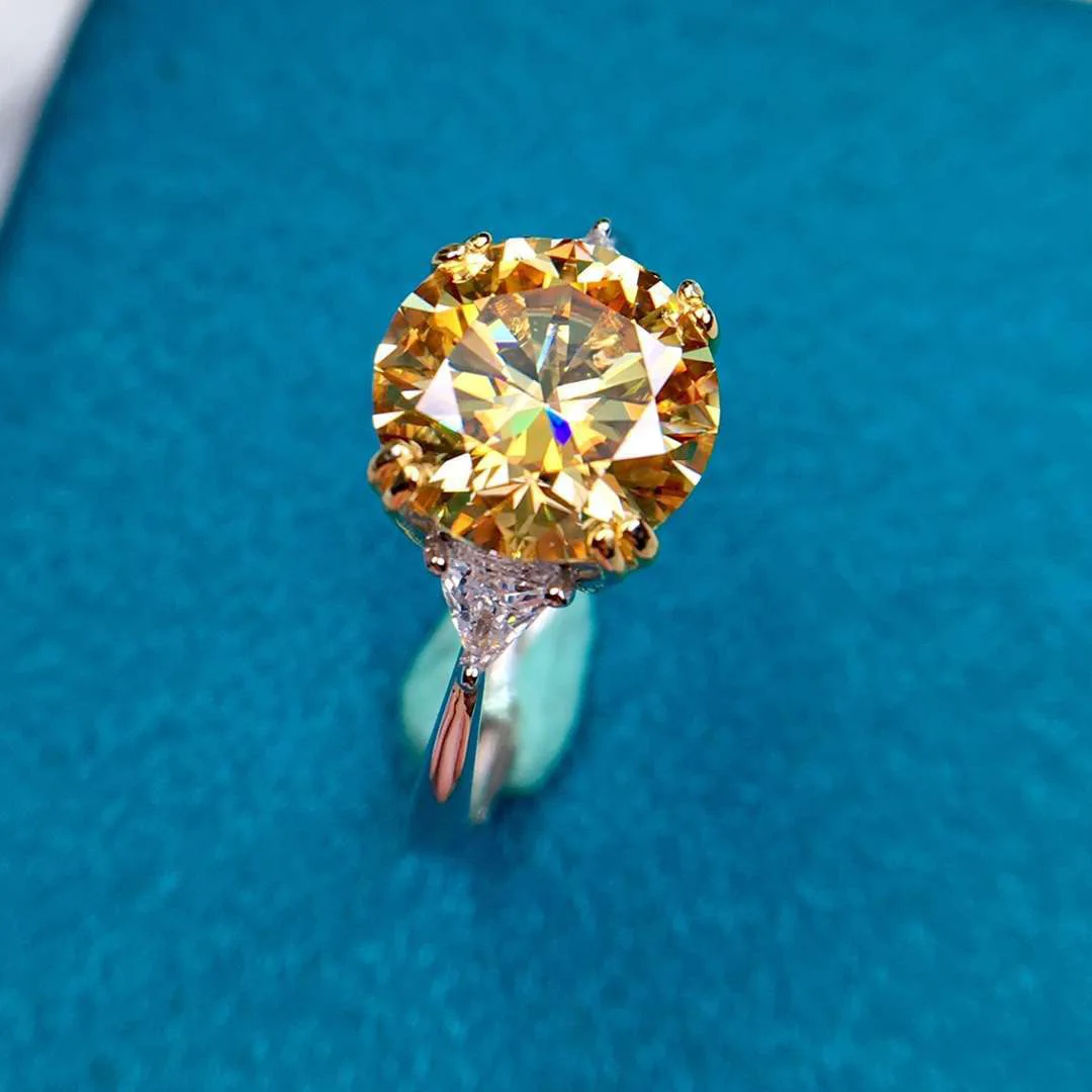 Stunning 3ct Topaz Promise ring 925 Sterling silver Engagement Wedding Band Rings for women Bridal Gemstones Finger Jewelry Gift
Stunning 3ct Topaz Promise ring 925 Sterling silver Engagement Wedding Band Rings for women Bridal Gemstones Finger Jewelry Gift