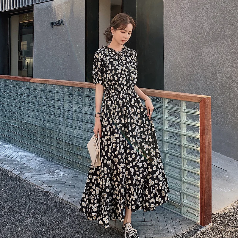 Dress Female 2021 Spring Summer New Small Daisy Floral Chiffon Korean Fashion V-Neck Loose Comfortable Cool Women's Dress 42X
Dress Female 2021 Spring Summer New Small Daisy Floral Chiffon Korean Fashion V-Neck Loose Comfortable Cool Women's Dress 42X