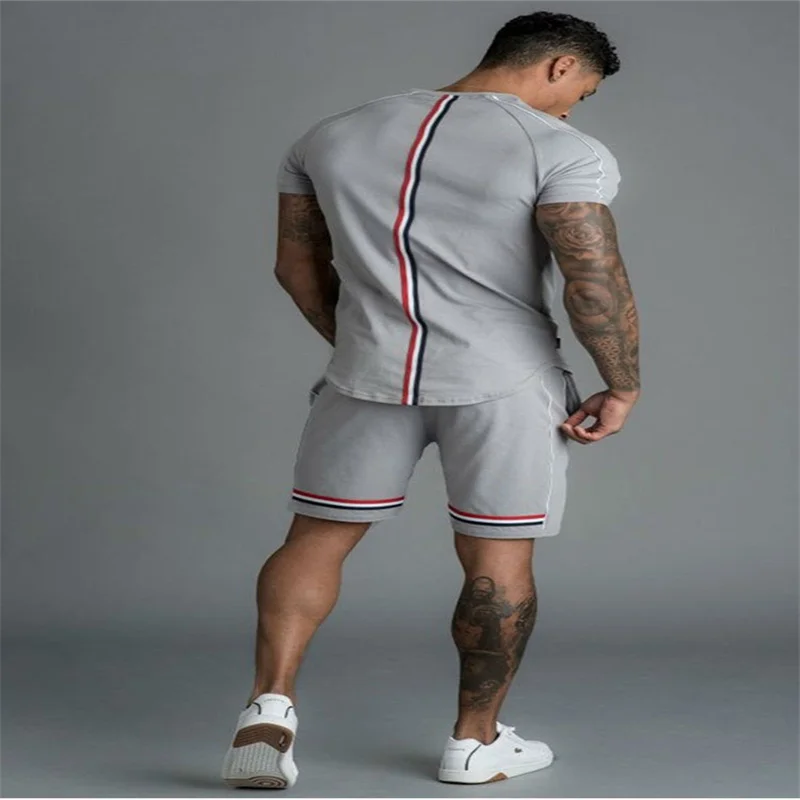 2021 summer new men's casual shorts suit short-sleeved T-shirt + shorts solid color men's sportswear suit men's brand clothing 2
2021 summer new men's casual shorts suit short-sleeved T-shirt + shorts solid color men's sportswear suit men's brand clothing 2