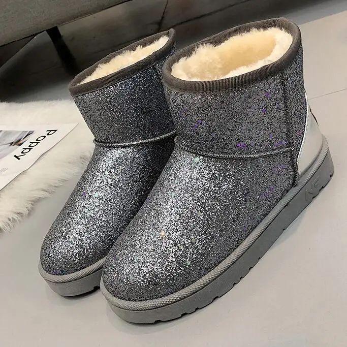 2020 new fashion boots women shoes Snow ankle winter Boots Women Boots sequins Boots women Bling Boots
2020 new fashion boots women shoes Snow ankle winter Boots Women Boots sequins Boots women Bling Boots