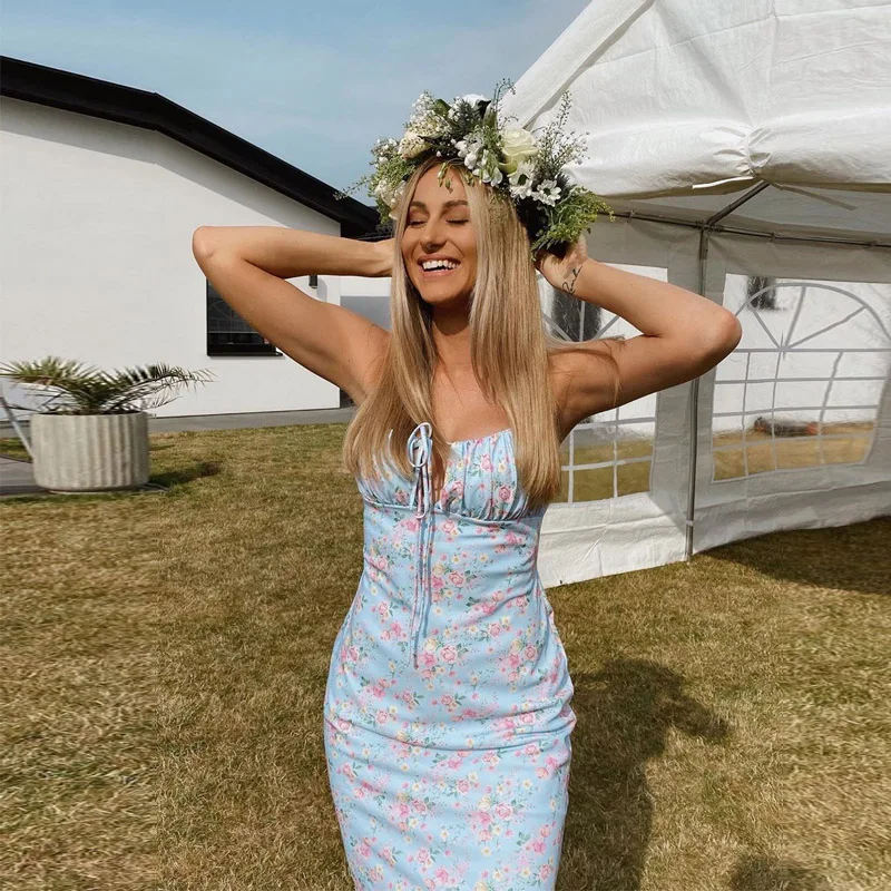 Summer Lady Straps Maxi Bodycon Dress Elegant Floral Print Backless Club Party Dress Women Sexy Hollow Out Tie-Up Bow Long Dress
Summer Lady Straps Maxi Bodycon Dress Elegant Floral Print Backless Club Party Dress Women Sexy Hollow Out Tie-Up Bow Long Dress