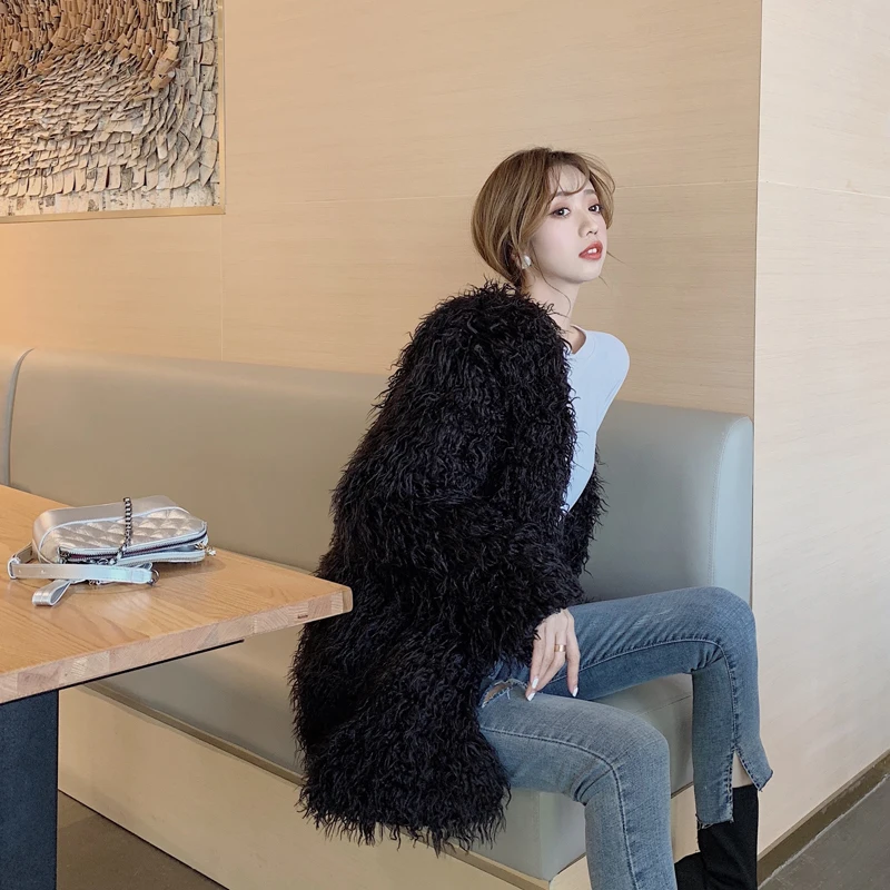 Winter Loose Imitate Wool Overcoat Lamb Wool Knitting Leather And Faux Fur Loose Coat Casaco Feminino Manteau Femme Hiver Jacket
Winter Loose Imitate Wool Overcoat Lamb Wool Knitting Leather And Faux Fur Loose Coat Casaco Feminino Manteau Femme Hiver Jacket