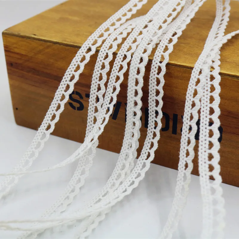 0.9cm*10yard Cotton lace trimming ribbon for diy clothing accessories sofa curtain Sewing trims white lace trims for crafs
0.9cm*10yard Cotton lace trimming ribbon for diy clothing accessories sofa curtain Sewing trims white lace trims for crafs
