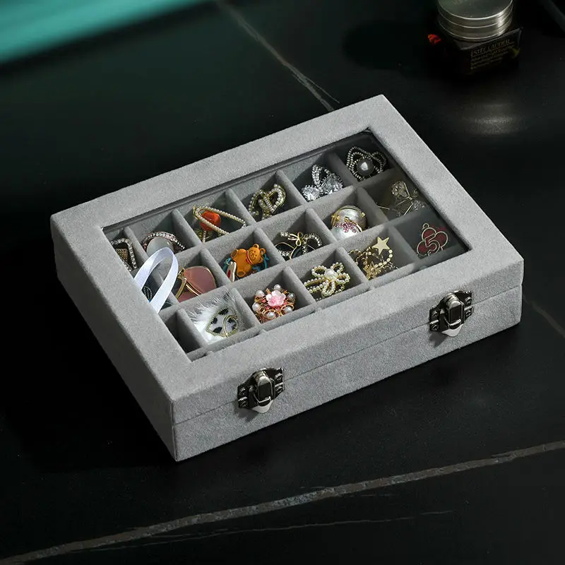 Женский портативный контейнер для хранения ювелирных изделий
Женский портативный контейнер для хранения ювелирных изделий