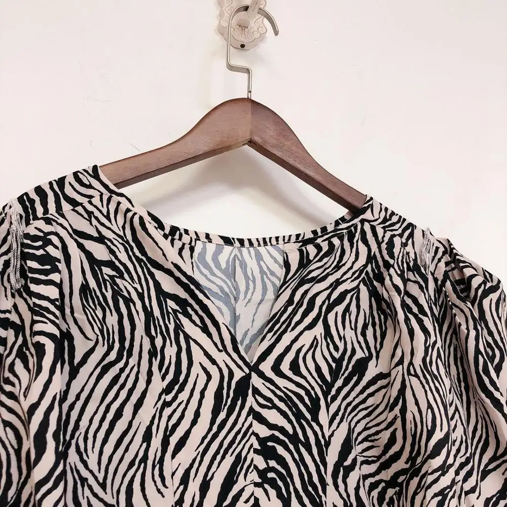 Women V-neck Mini Dress Zebra Stripes print irregular Lady Slim Short Dresses Retro Clothes Robes
Women V-neck Mini Dress Zebra Stripes print irregular Lady Slim Short Dresses Retro Clothes Robes