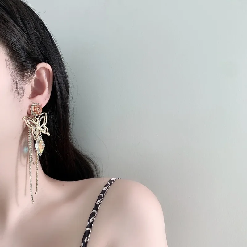 LOVOACC 2 Designs Bling Rhinestones Love Heart Butterfly Earrings for Women Multicolor Crystal Bowknot Tassel Drop Earrings Gift
LOVOACC 2 Designs Bling Rhinestones Love Heart Butterfly Earrings for Women Multicolor Crystal Bowknot Tassel Drop Earrings Gift