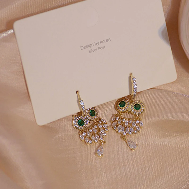 New Cute Owl Dangle Earrings for Women Designer Creativity Luxury Advanced Green Jewelry Inlaid High Quality Shiny AAA Zircon
New Cute Owl Dangle Earrings for Women Designer Creativity Luxury Advanced Green Jewelry Inlaid High Quality Shiny AAA Zircon