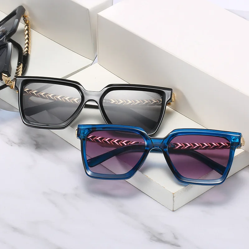Summer Warm Color Big Square Glasses European and American Personality Metal Square Sunglasses Wild Multicolor Glasses Female
Summer Warm Color Big Square Glasses European and American Personality Metal Square Sunglasses Wild Multicolor Glasses Female