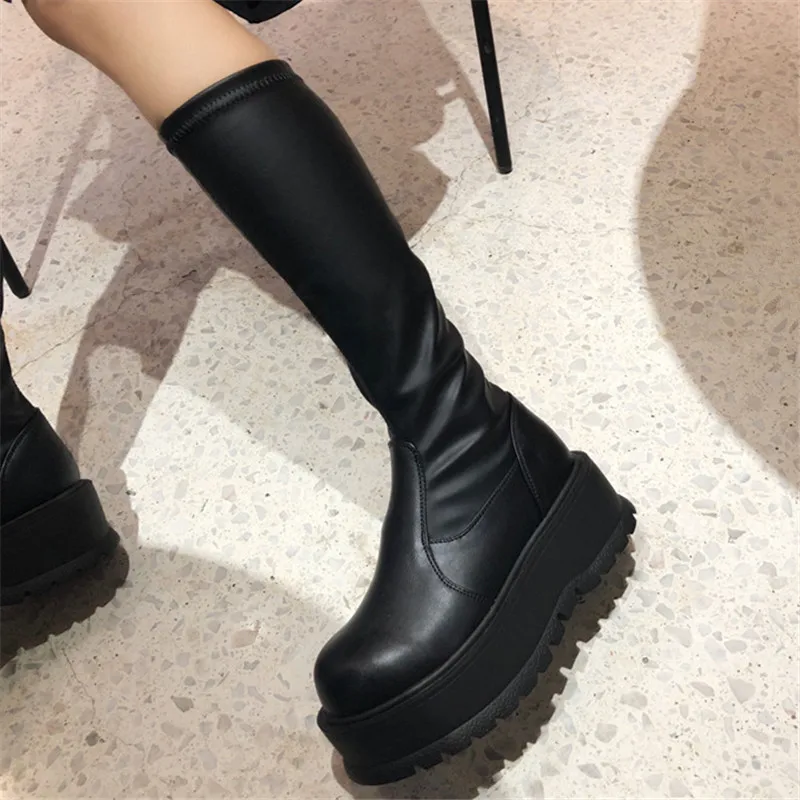2022 New Women Mid-calf Boots Slim Fit Elastic Sock Boots Thick Sole Platform Shoes Woman Soft Leather Botas Mujer Autumn Flats
2022 New Women Mid-calf Boots Slim Fit Elastic Sock Boots Thick Sole Platform Shoes Woman Soft Leather Botas Mujer Autumn Flats