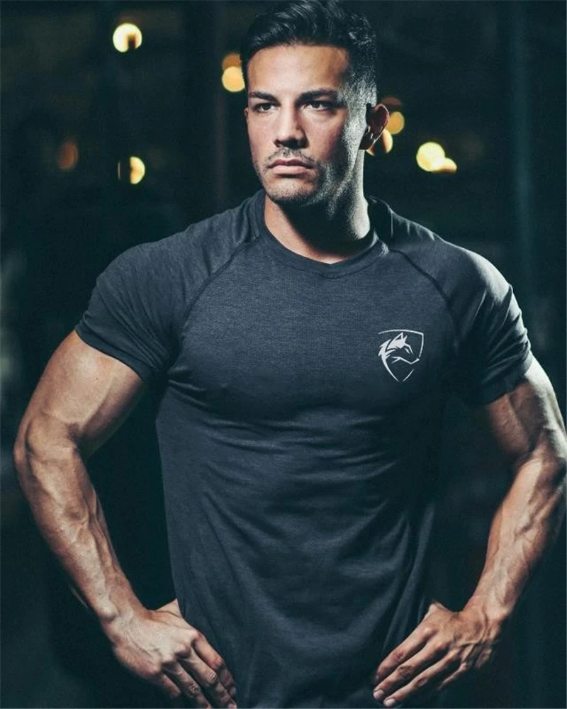 2021 Summer Gym Shirt Sport T Shirt Men Quick Drying Running Shirt Men Workout Training Tees Fitness Tops Rashgard T-shirt
2021 Summer Gym Shirt Sport T Shirt Men Quick Drying Running Shirt Men Workout Training Tees Fitness Tops Rashgard T-shirt