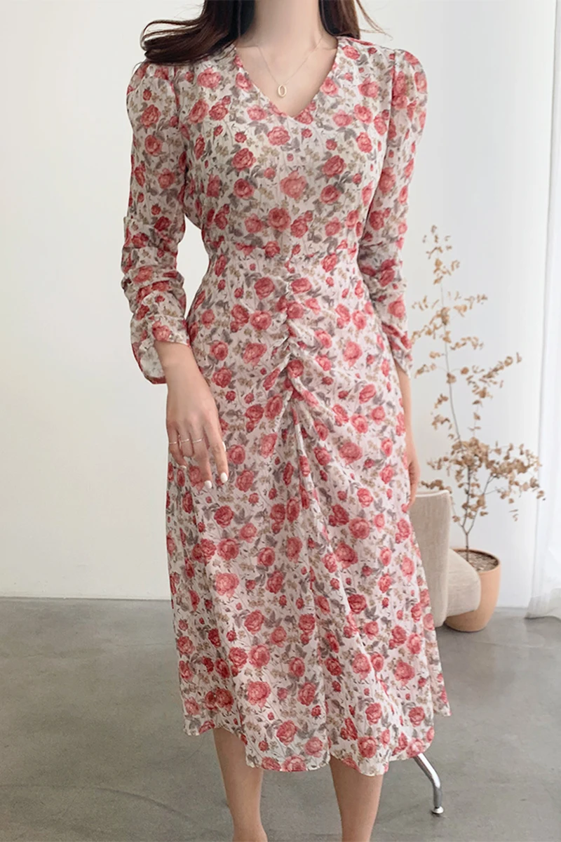 ZOSOL Korean Style Chic Romantic Style V-neck Careful Machine Pleated Waist Hugging Slim Midi Chiffon Floral Dress 
ZOSOL Korean Style Chic Romantic Style V-neck Careful Machine Pleated Waist Hugging Slim Midi Chiffon Floral Dress