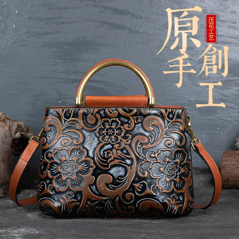 2021 new retro embossed handbag woman bag temperament first layer cowhide shoulder bag messenger bag
2021 new retro embossed handbag woman bag temperament first layer cowhide shoulder bag messenger bag
