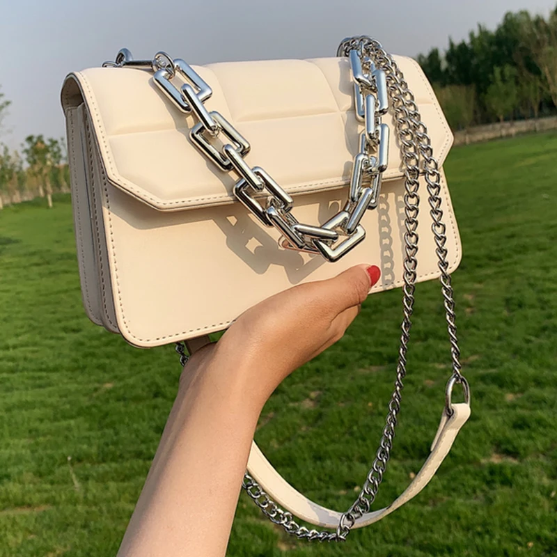 Fashion Chain Design Women Shoulder Bag PU Leather Women's Crossbody Messenger Bags 2021 Brand Trendy Handbags Lady Flap Purse
Fashion Chain Design Women Shoulder Bag PU Leather Women's Crossbody Messenger Bags 2021 Brand Trendy Handbags Lady Flap Purse