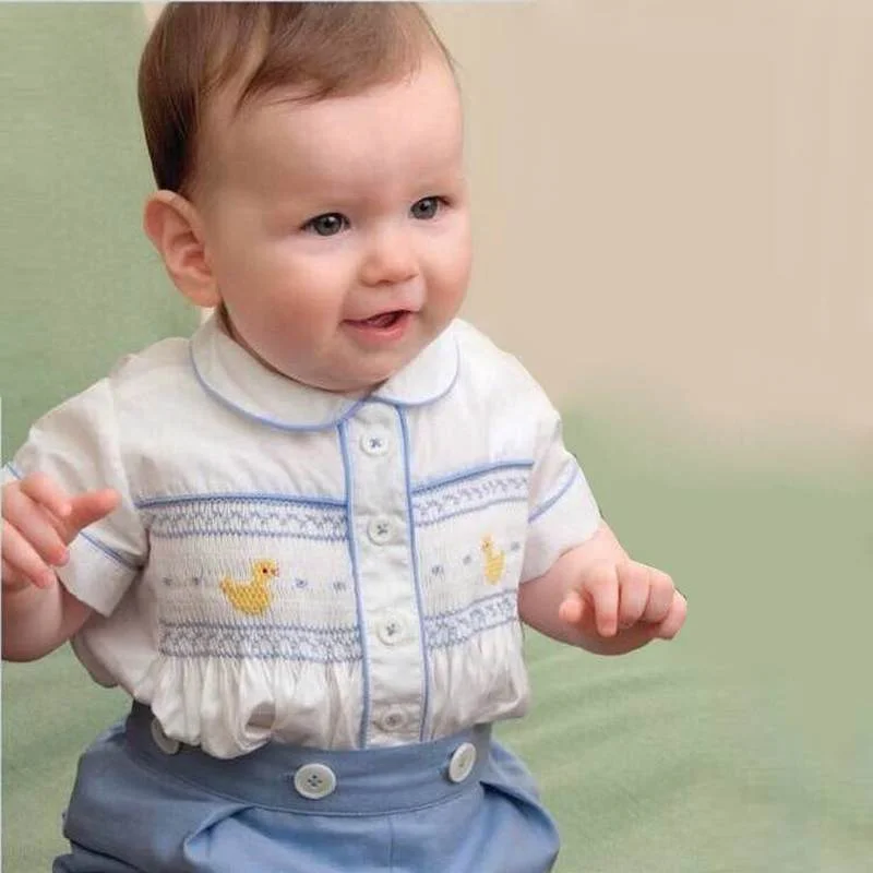 Europe and the United States Xia George with the same baby boy suit high-end custom birthday dress Spain British style handsome
Europe and the United States Xia George with the same baby boy suit high-end custom birthday dress Spain British style handsome
